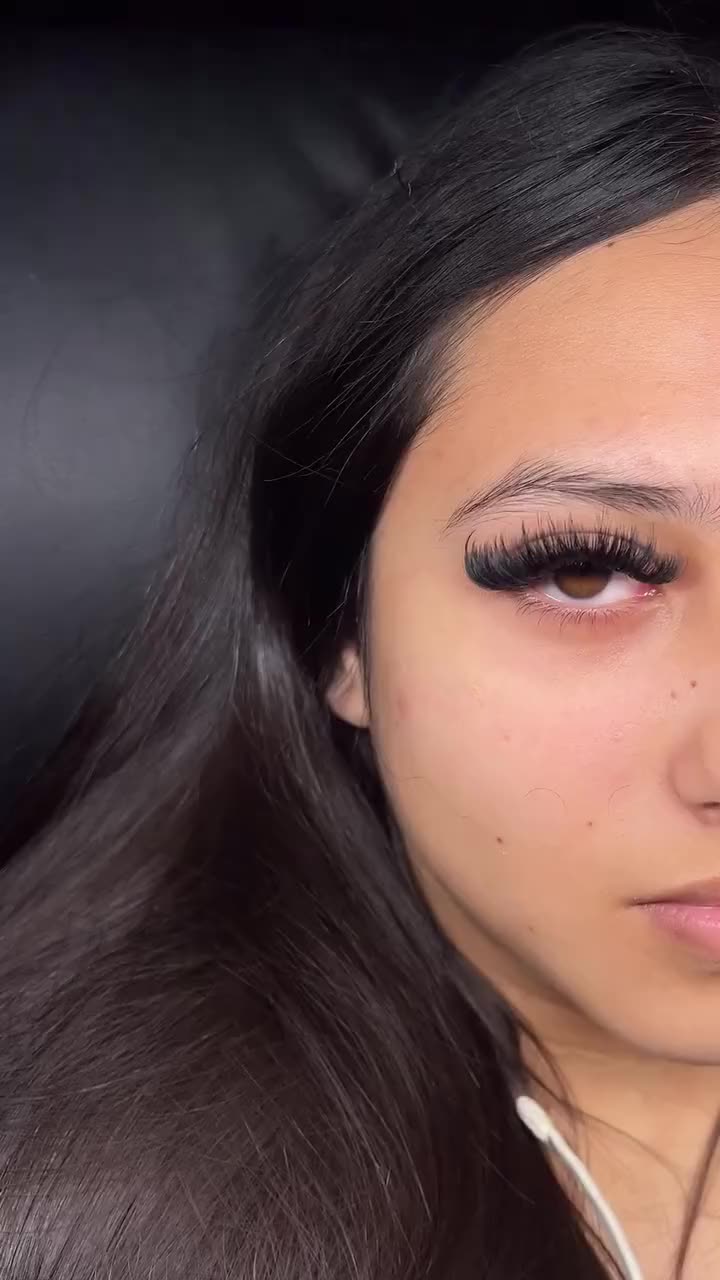 Lash reveal, from her reels
